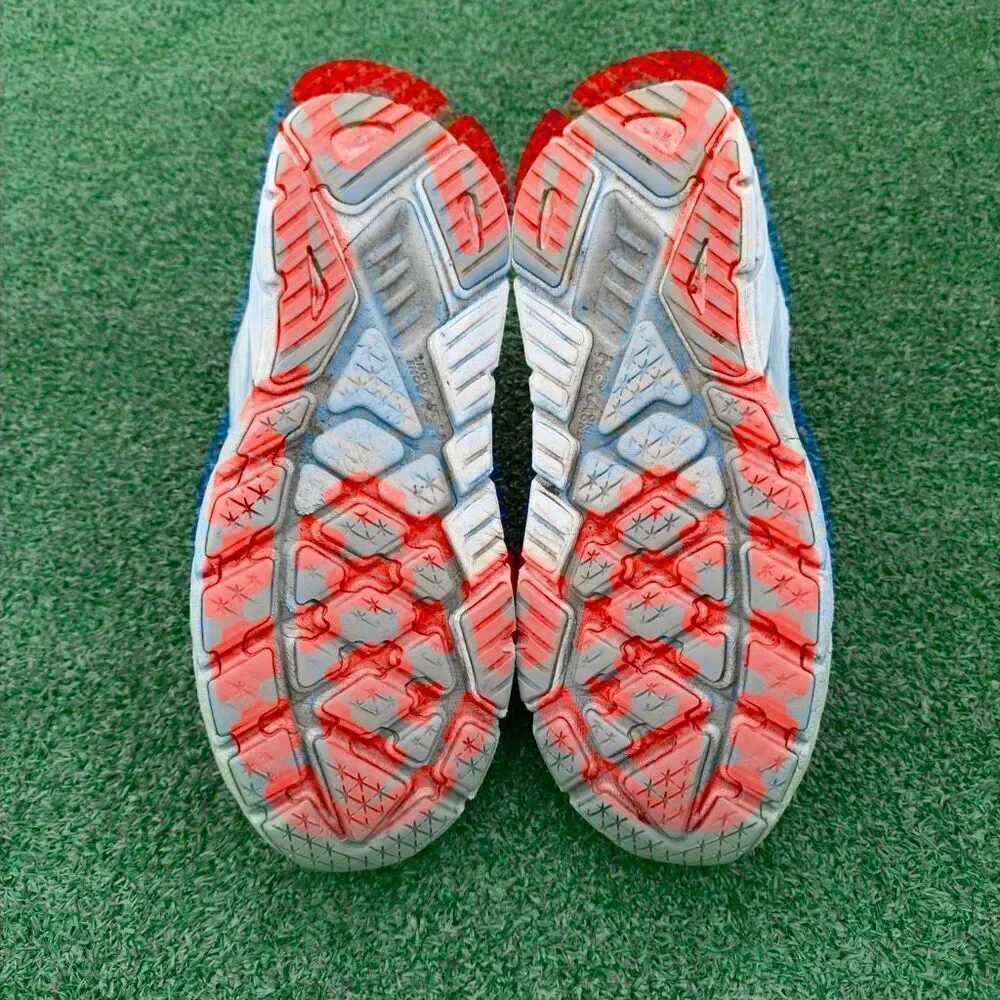 HOKA ONE ONE ARAHI 6 - Women’s Running Shoes - SIZE 9.5B